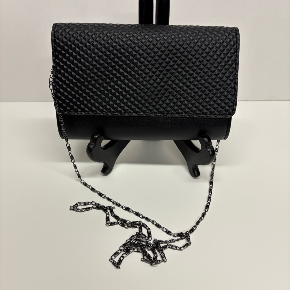 Neiman Marcus Elegant Black Quilted Chain Bag Crossbody